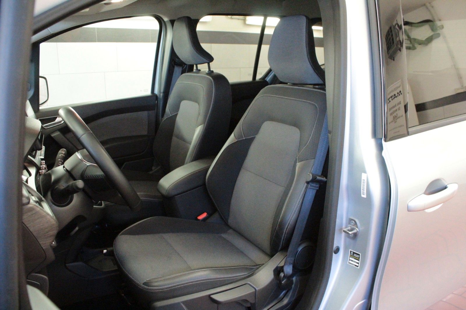 Fahrzeugabbildung Renault Kangoo Tce 130 EDC Techno*Sitzhzg*