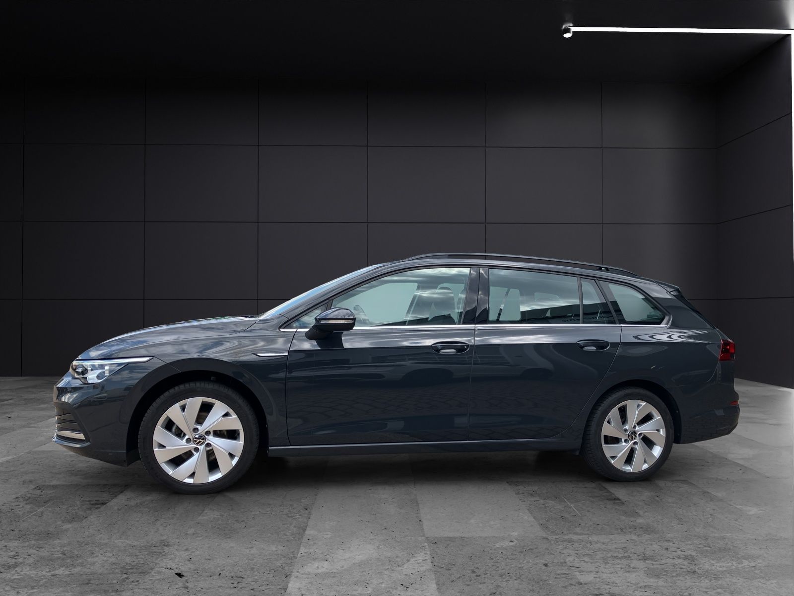 Fahrzeugabbildung Volkswagen Golf VIII Variant TSI Style LED ACC App-Connect