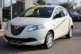 Lancia Ypsilon 1.2 69 CV 5 porte Gold SENSORI AP - weiße Lancia Ypsilon