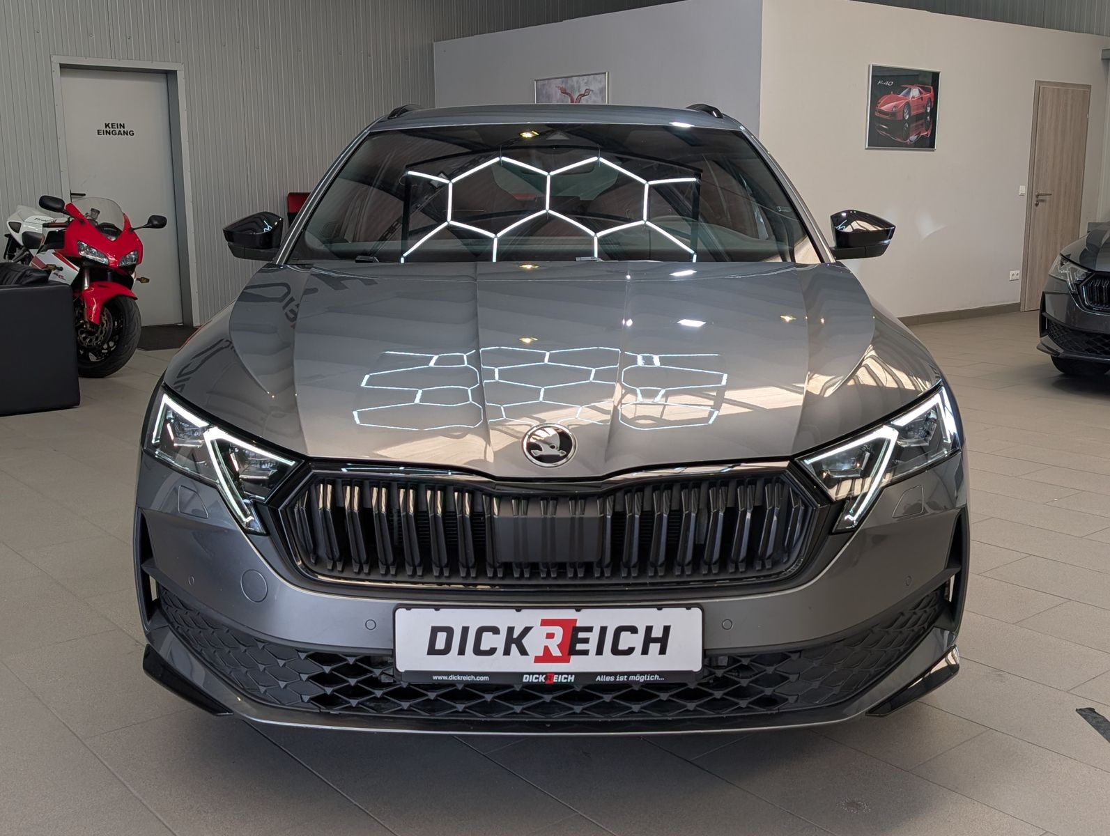 Fahrzeugabbildung SKODA Octavia 2.0 TDI DSG Sportline Matrix 5J-Garantie