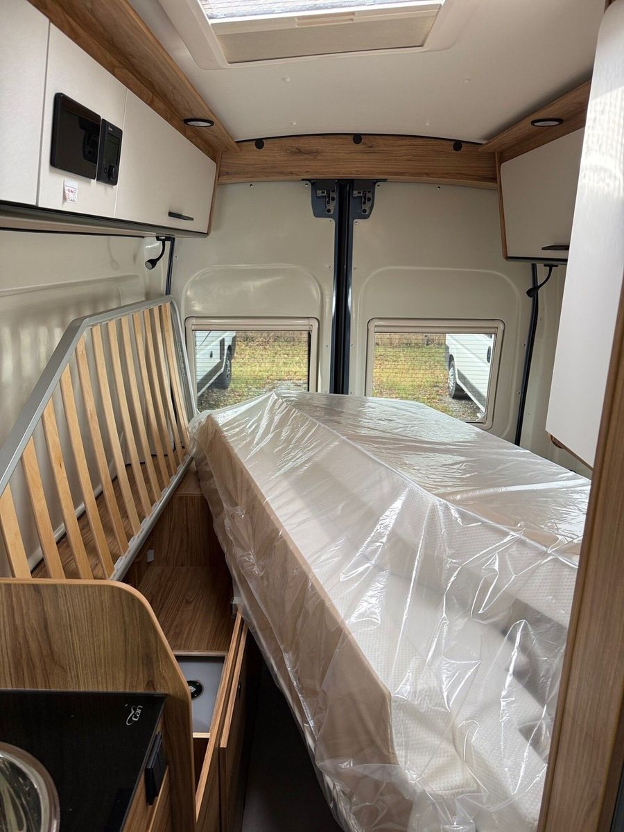 Fahrzeugabbildung Karmann Dexter 4x4 DE 570 AW Klima, RFK, El. Trittstufe