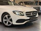 Mercedes-Benz E 220d T-Modell/LED/T-Leder/CAM/BT/NaviSHZ - Mercedes-Benz E 220: T