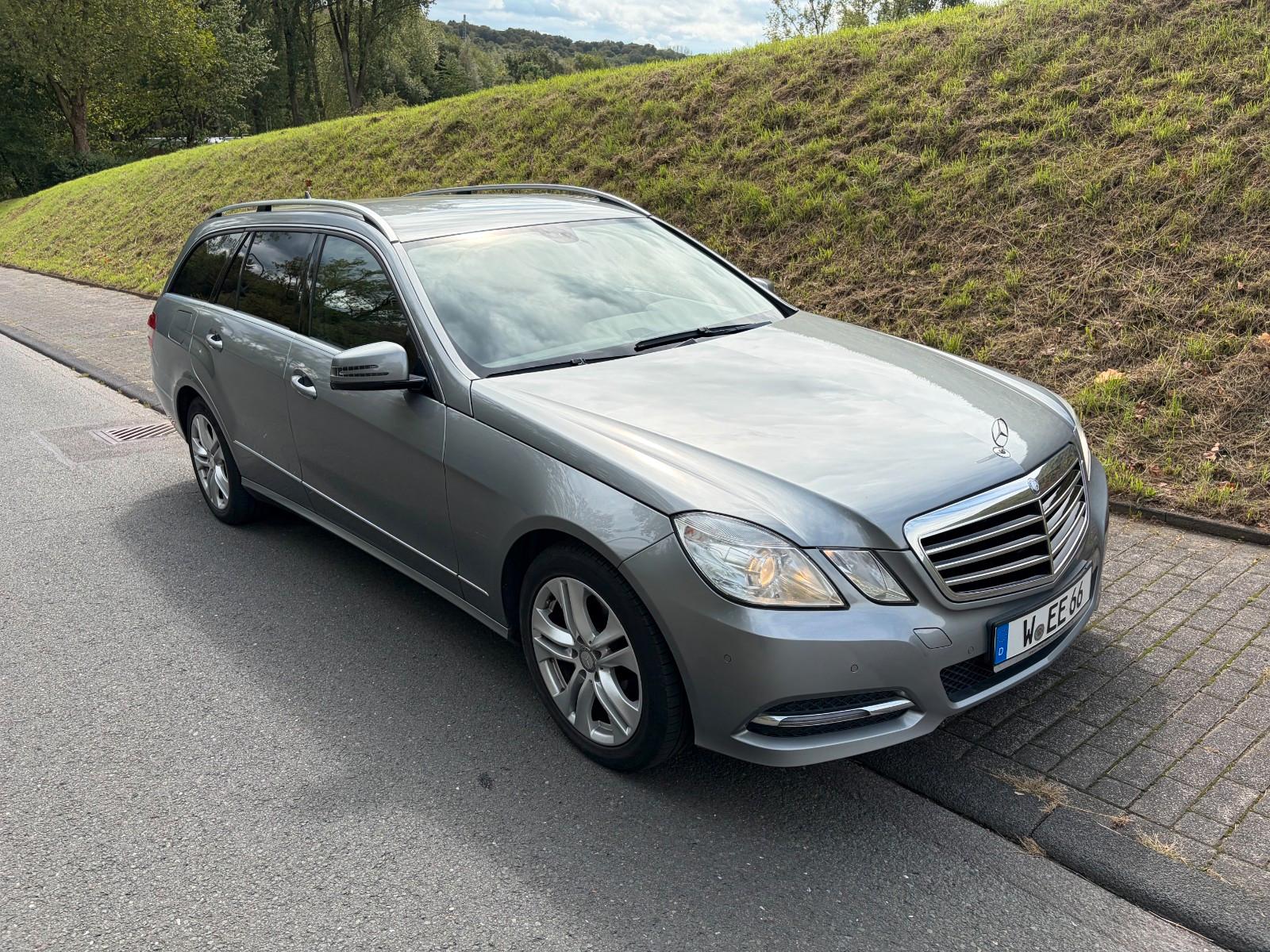 Mercedes-Benz E 220 E T-Modell E 220 CDI BlueEfficiency