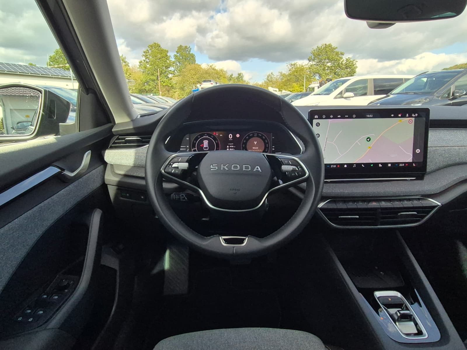 Fahrzeugabbildung SKODA Octavia 1.5 eTSI DSG Selection LED*AHK*5J-Gar.