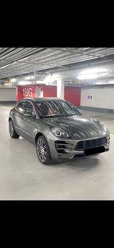 Porsche Macan Turbo  - Porsche: Unfallwagen