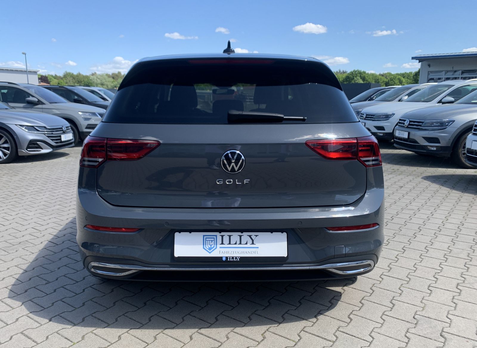 Fahrzeugabbildung Volkswagen Golf 2.0 TDI*LED-Plus*Cam*AHK*ACC*Navi*