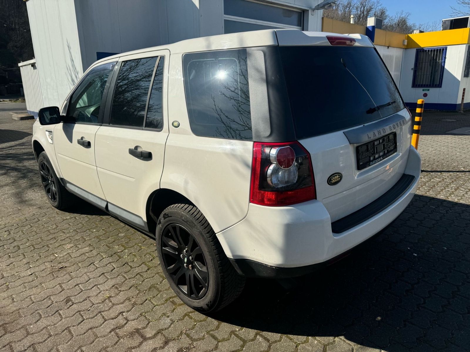 Fahrzeugabbildung Land Rover Freelander 2 HSE Leder+Navi+Xenon