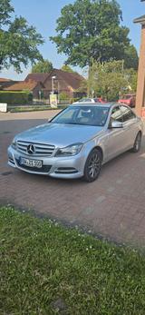 Mercedes-Benz 220