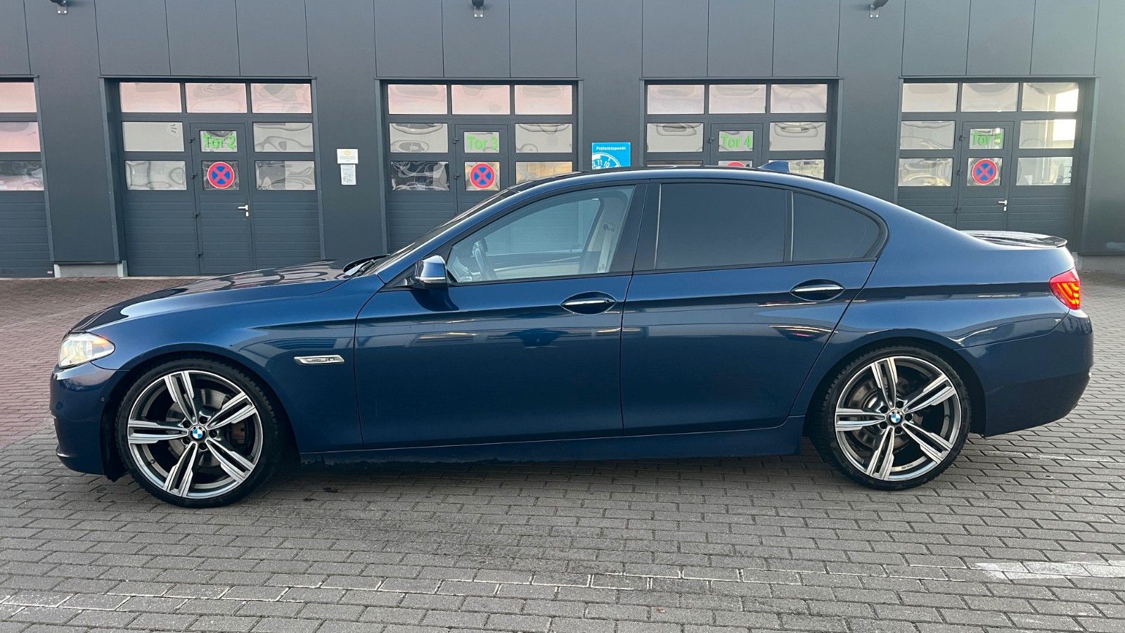 Fahrzeugabbildung BMW 535 5 Limousine 535 d