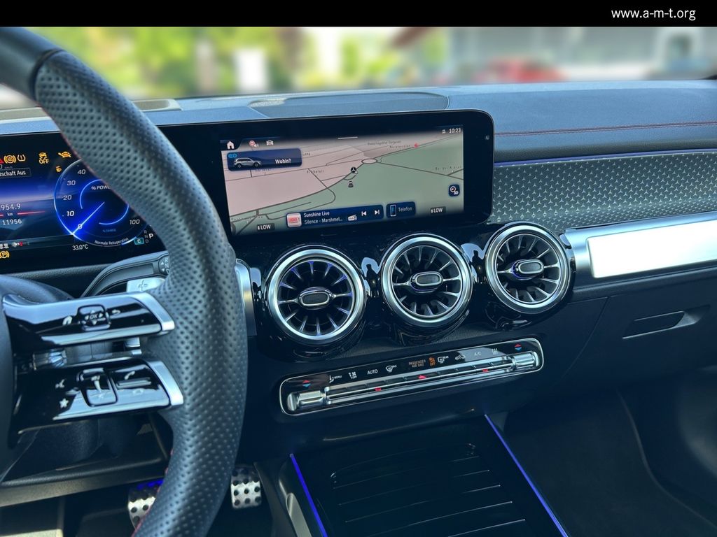 MERCEDES-BENZ EQB 350 4M AMG Prem.*AHK*Pano*FAP*Distronic*360°