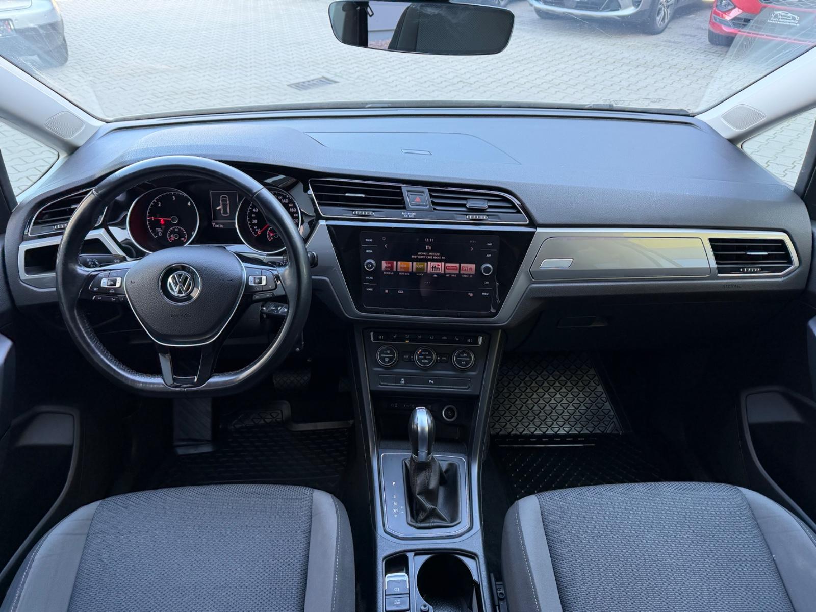 Volkswagen Touran Trendline/TEMPOMAT/SHZ/7 SITZER/AUTOMATIK