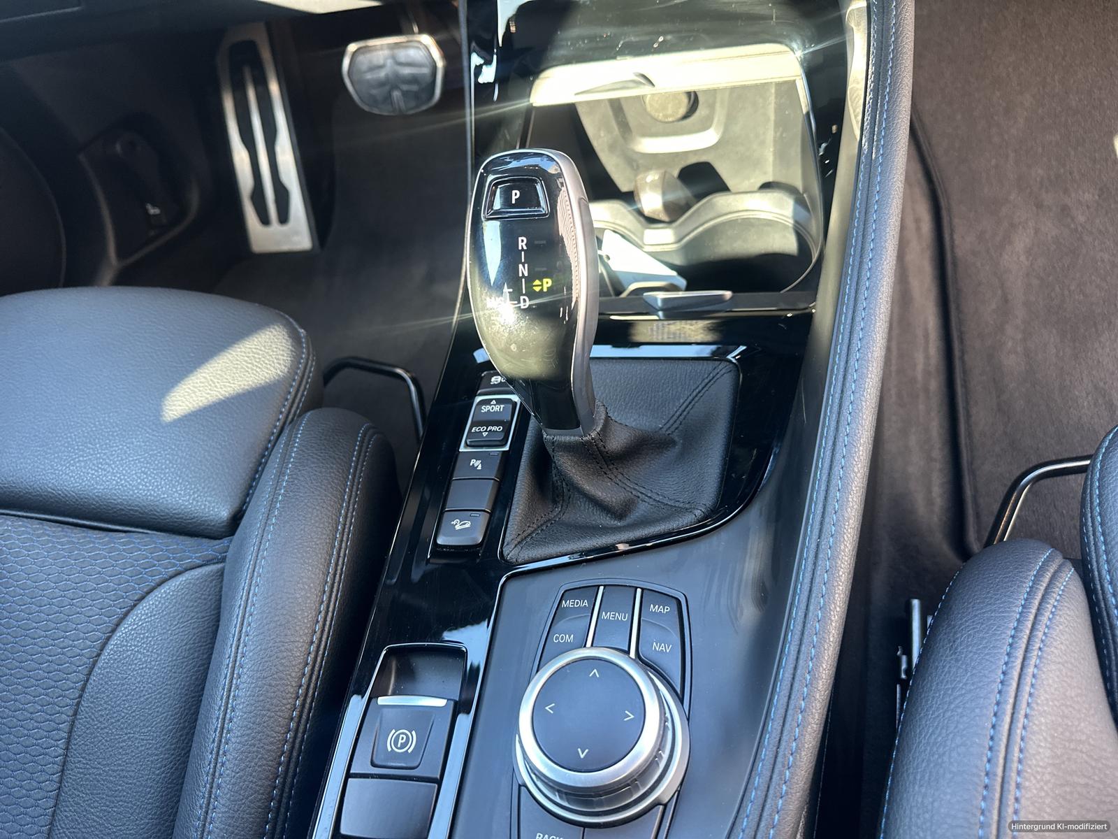 BMW X2 xDrive20d PANO SHZ el. Heckklappe, миниатюра 14