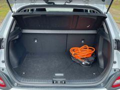 Fahrzeugabbildung Hyundai KONA EV Premium 150kW *RW484KM*Nav*HeUp*ACC*LED*