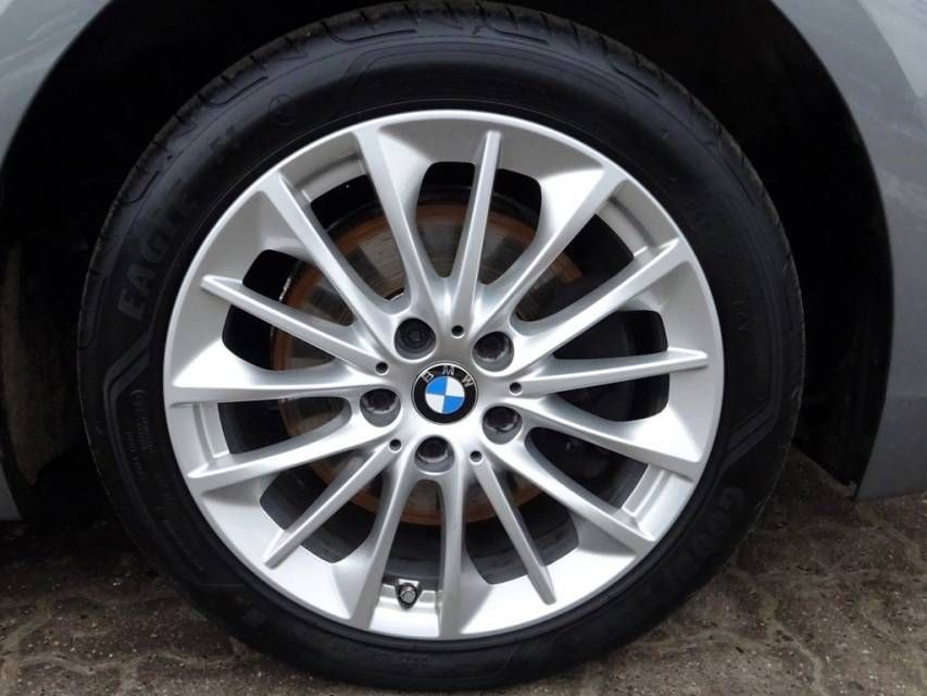 Fahrzeugabbildung BMW 118i Advantage Automatik