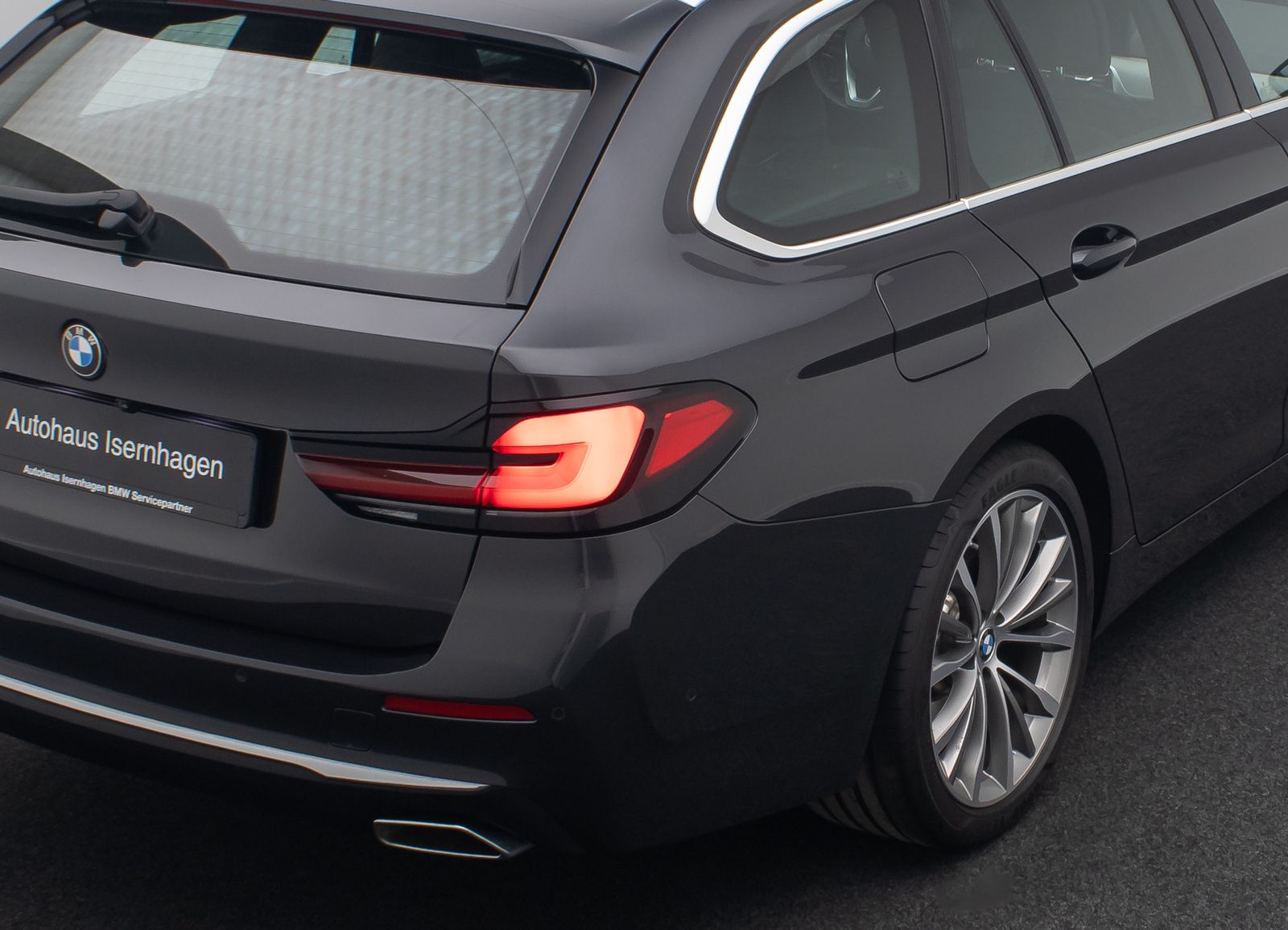 Fahrzeugabbildung BMW 540i xD LuxuryLine Panorama H/K DAB HUD Laser19"