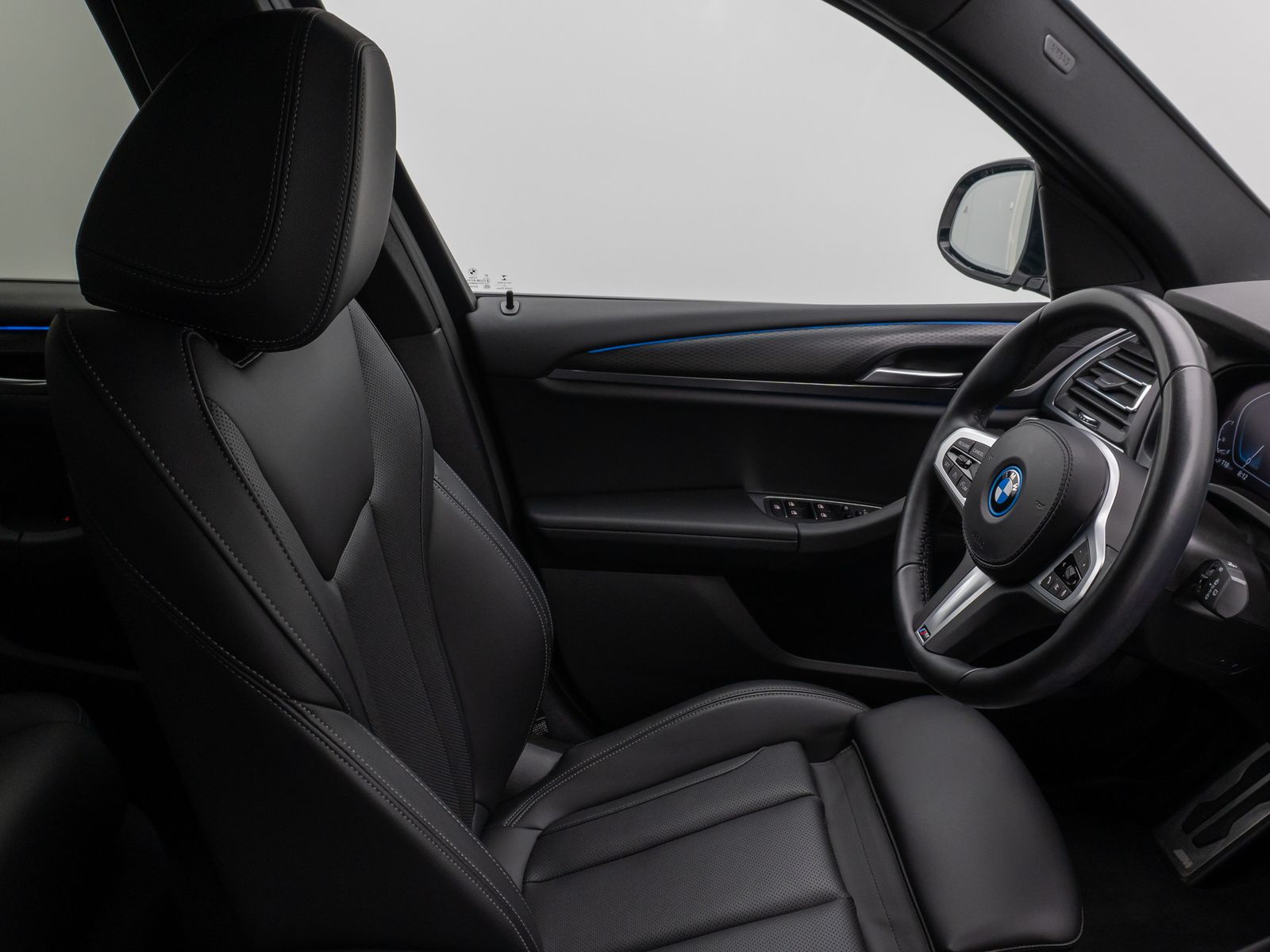 Fahrzeugabbildung BMW X3 xD30e M Sport Kamera DAB HiFi Fernlichtassist
