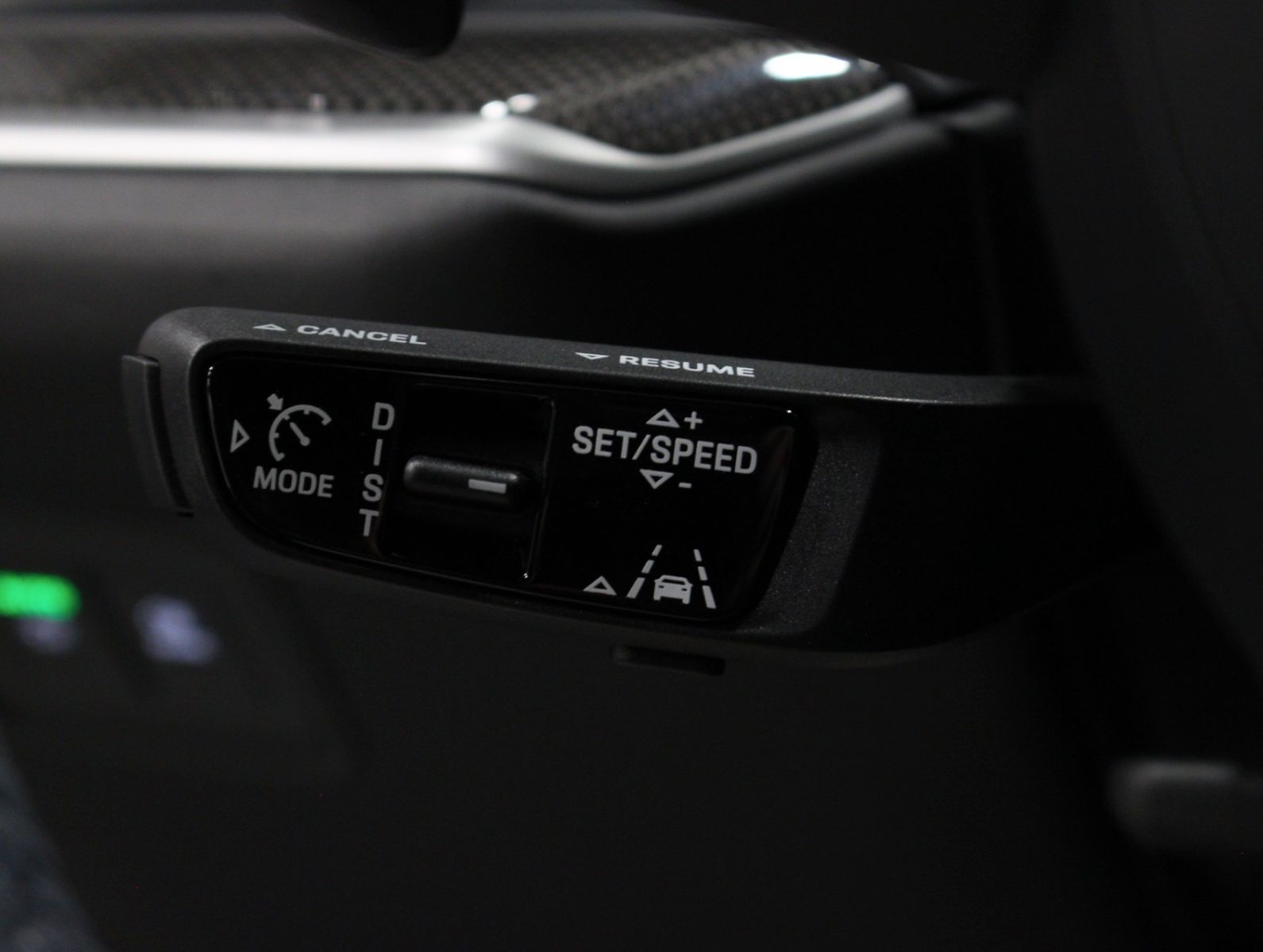 Fahrzeugabbildung Porsche Cayenne S Coupé Leichtbau-Sport-Paket Carbon