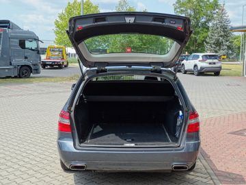 Mercedes-Benz E E 250 CDI BlueEfficiency SD-Tempom.-Bi-Xenon