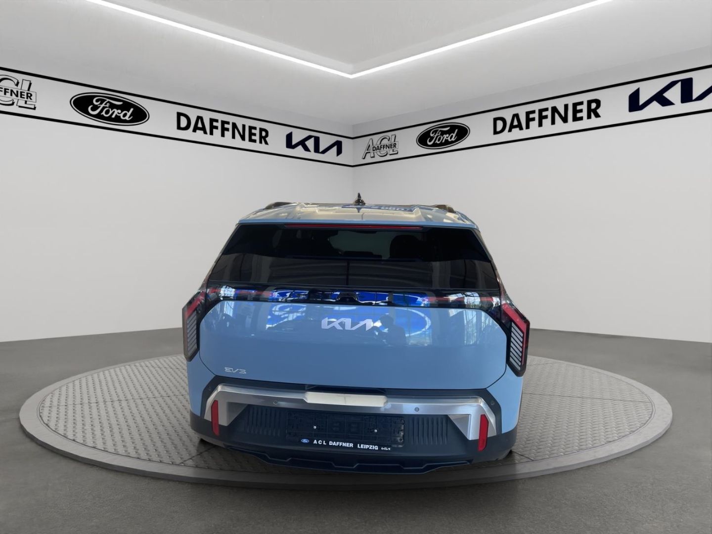 Fahrzeugabbildung Kia EV3 150 kW Earth Navi 360° Kamera LED El. Heckkl