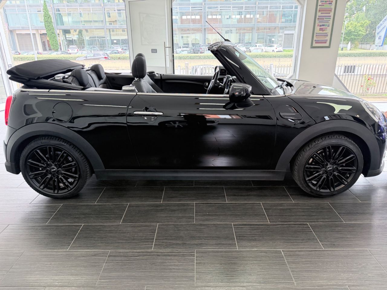 MINI Mini 2.0 Cooper S Sidewalk Edition Cabrio imagem 3