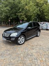 Mercedes-Benz SUV Mercedes ML 300 CDI W164 - gebrauchte Mercedes-Benz ML 300 aus dem Jahr 2010