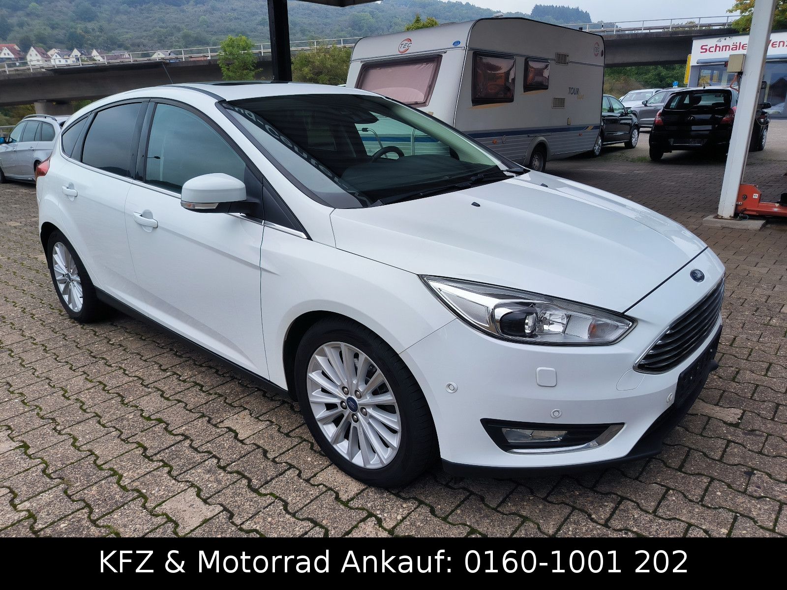 Ford Ford Focus Lim. 1.5 Titanium Leder Kamera BITTE LE