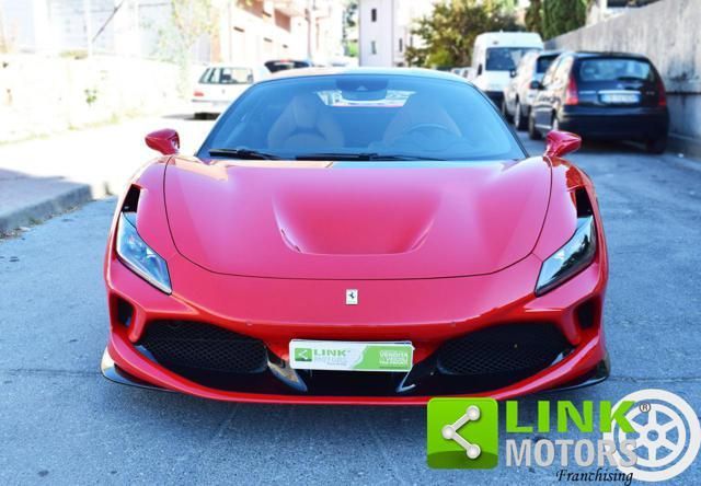 FERRARI F8