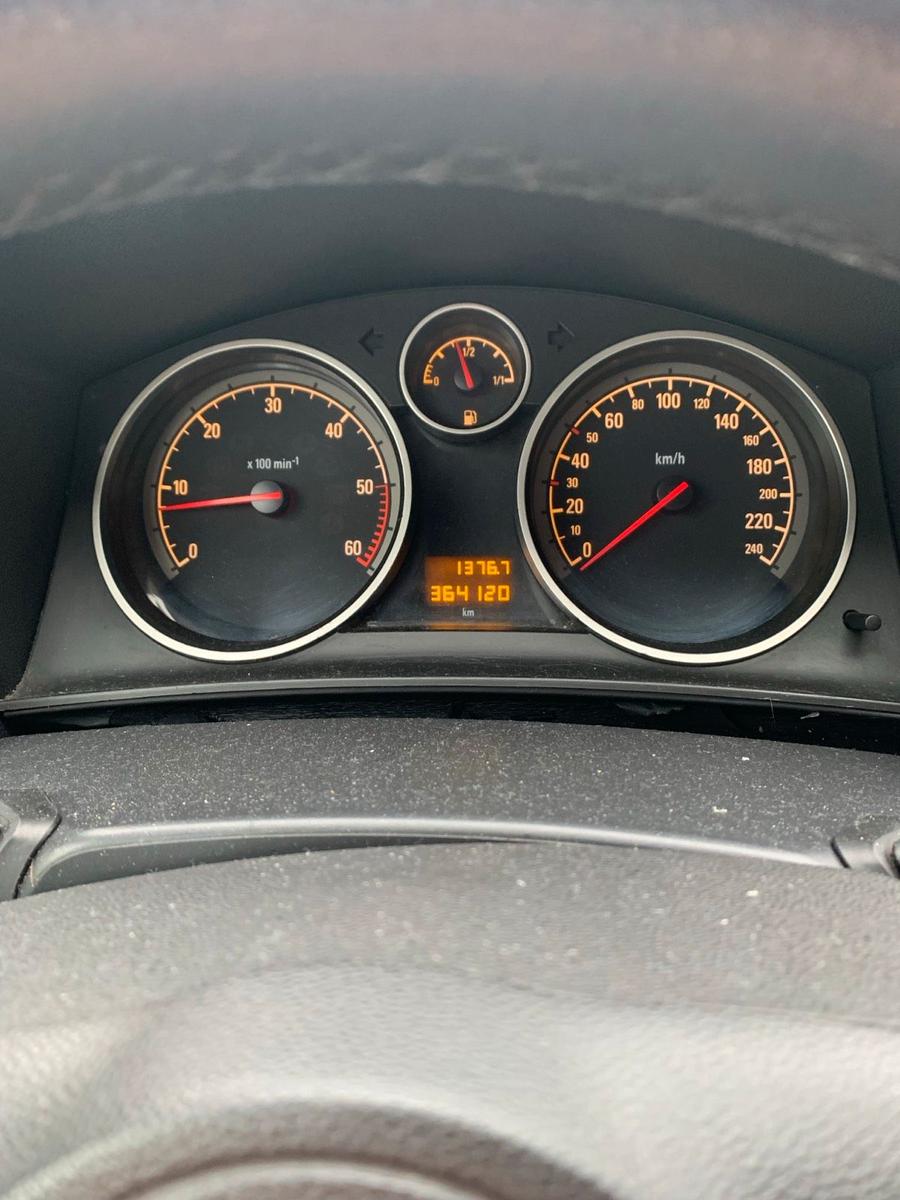 Opel Astra 2006 — photo 10