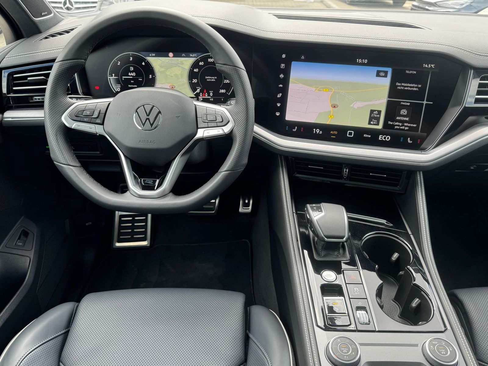 Fahrzeugabbildung Volkswagen Touareg 3.0TDI 4M R-Line VOLL Black 22" UPE 114T