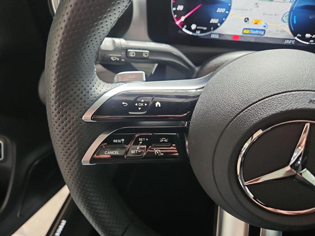 Fahrzeugabbildung Mercedes-Benz A 250 e AMG Night Totwi. LED 360° Sound KeyLess