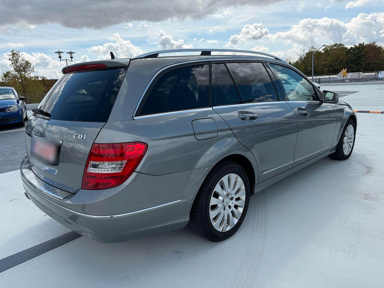 Mercedes-Benz C220 2012 — photo 8