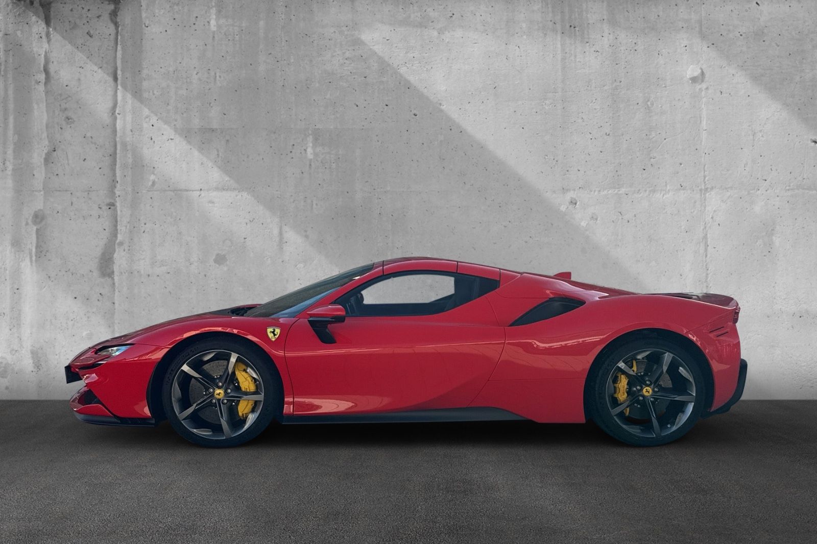 Fahrzeugabbildung Ferrari SF90 Spider*belüftete Sitze*Nackenhzg*Lift*JBL*