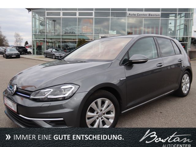 Volkswagen Golf VII 1.5 TSI BMT COMFORT/NAVI/ACC/DAB/LED