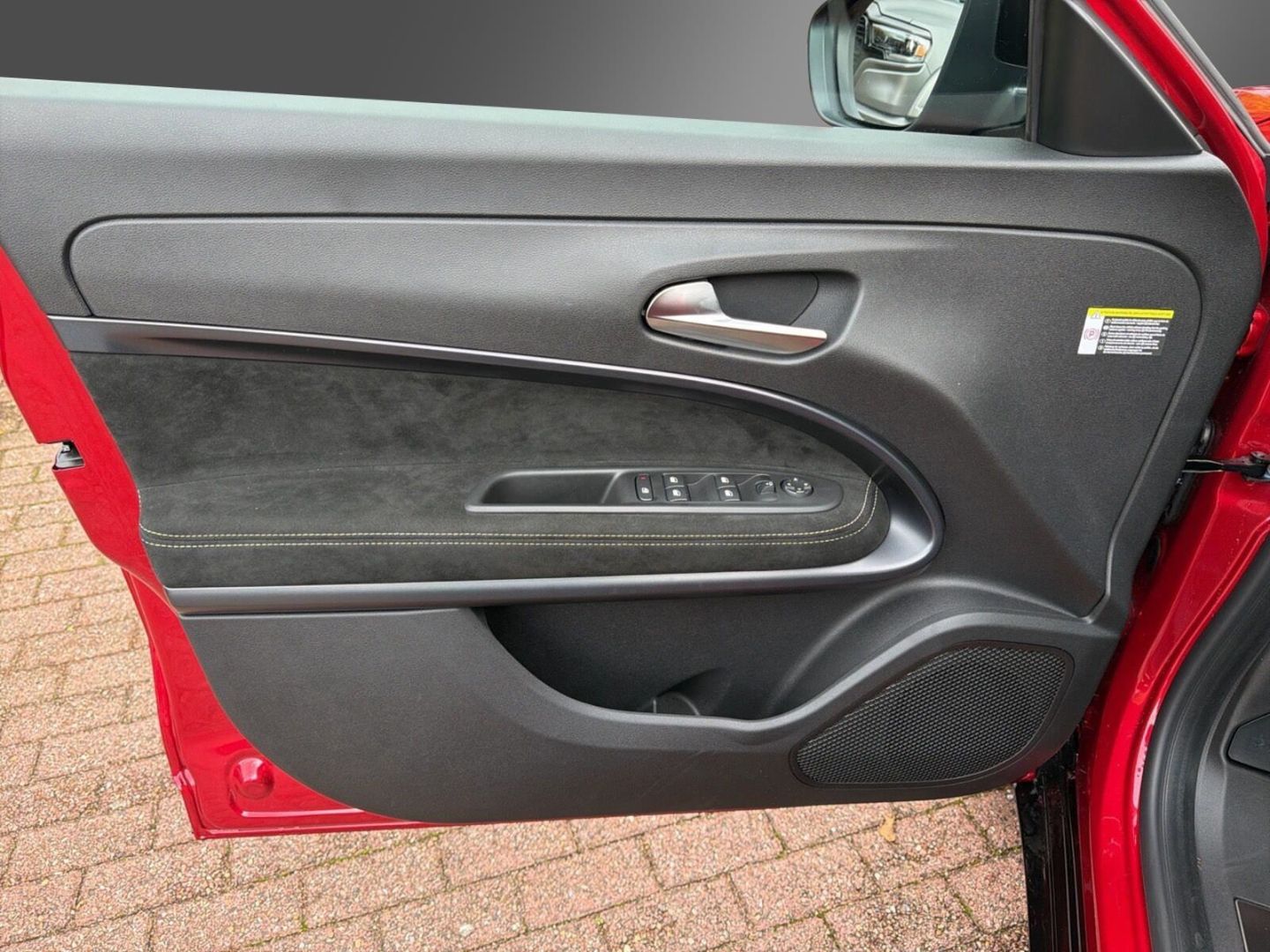 Fahrzeugabbildung Alfa Romeo Junior Ibrida 1.2 VGT 48V-Hybrid 107 kW Sport Sp