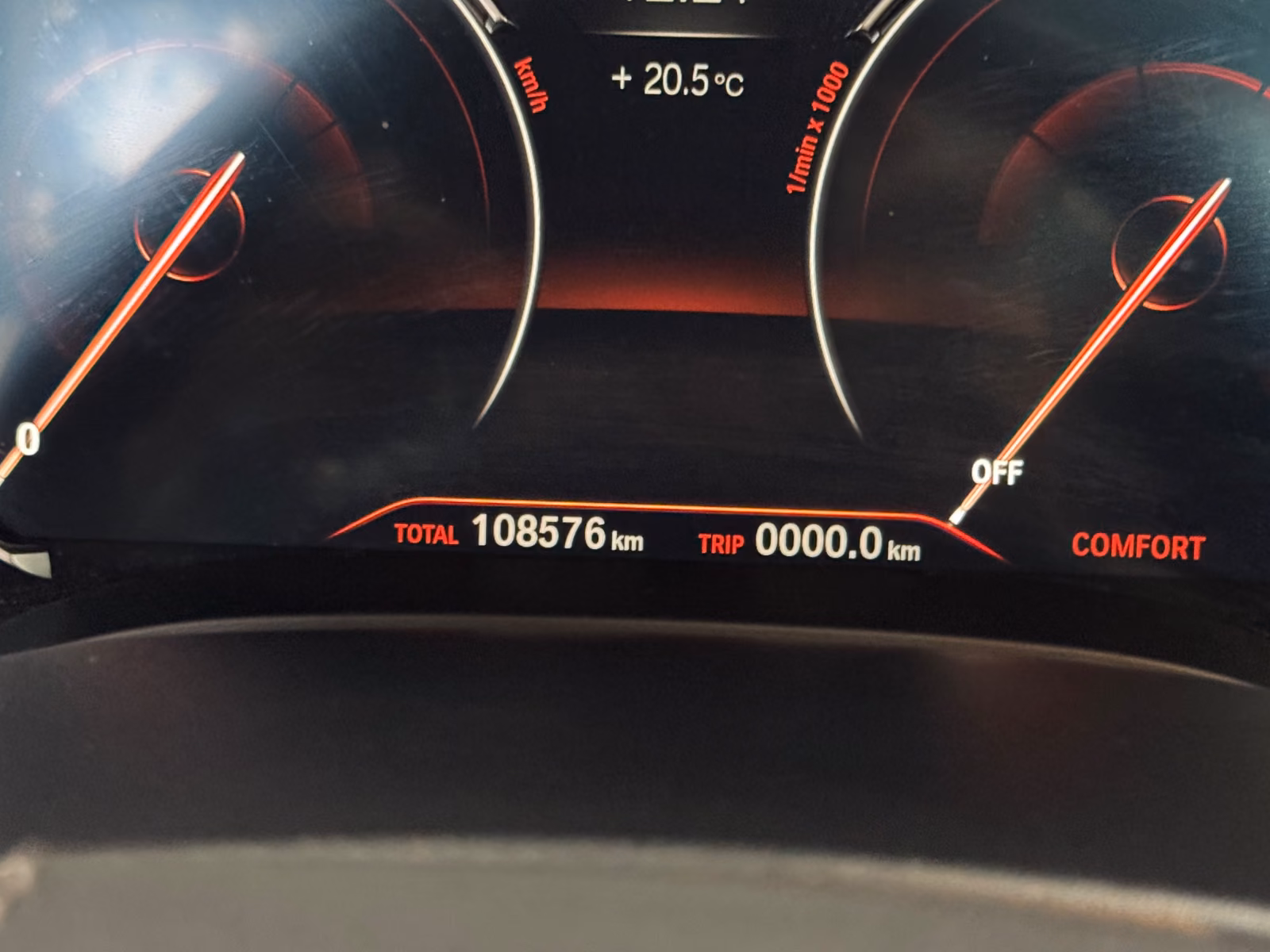 BMW 520dT LuxLine Pano Keyless NaviProf HifiPro