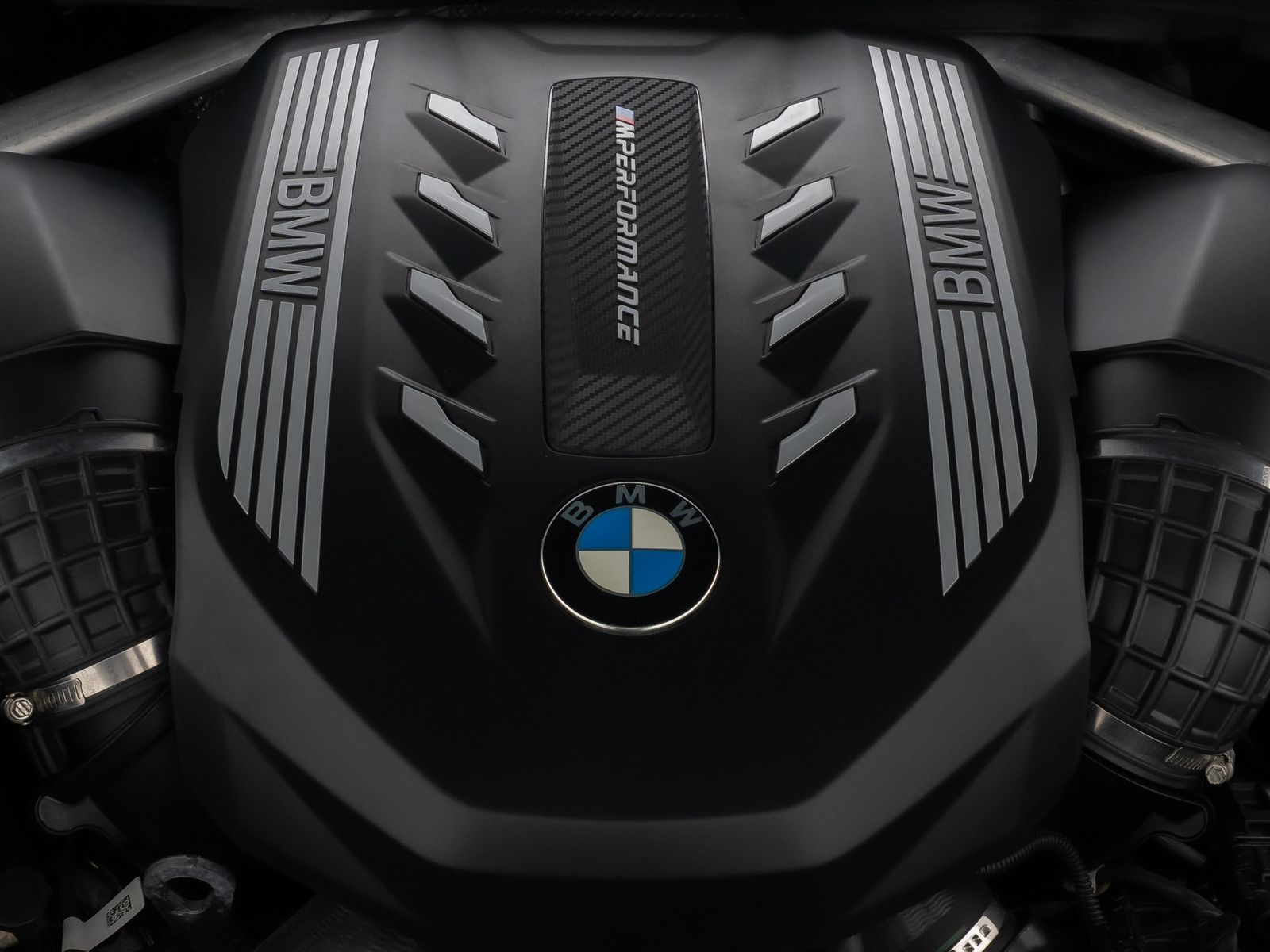 Fahrzeugabbildung BMW X6 M50i B&W HUD DAB SkyLounge Individual 22Zoll
