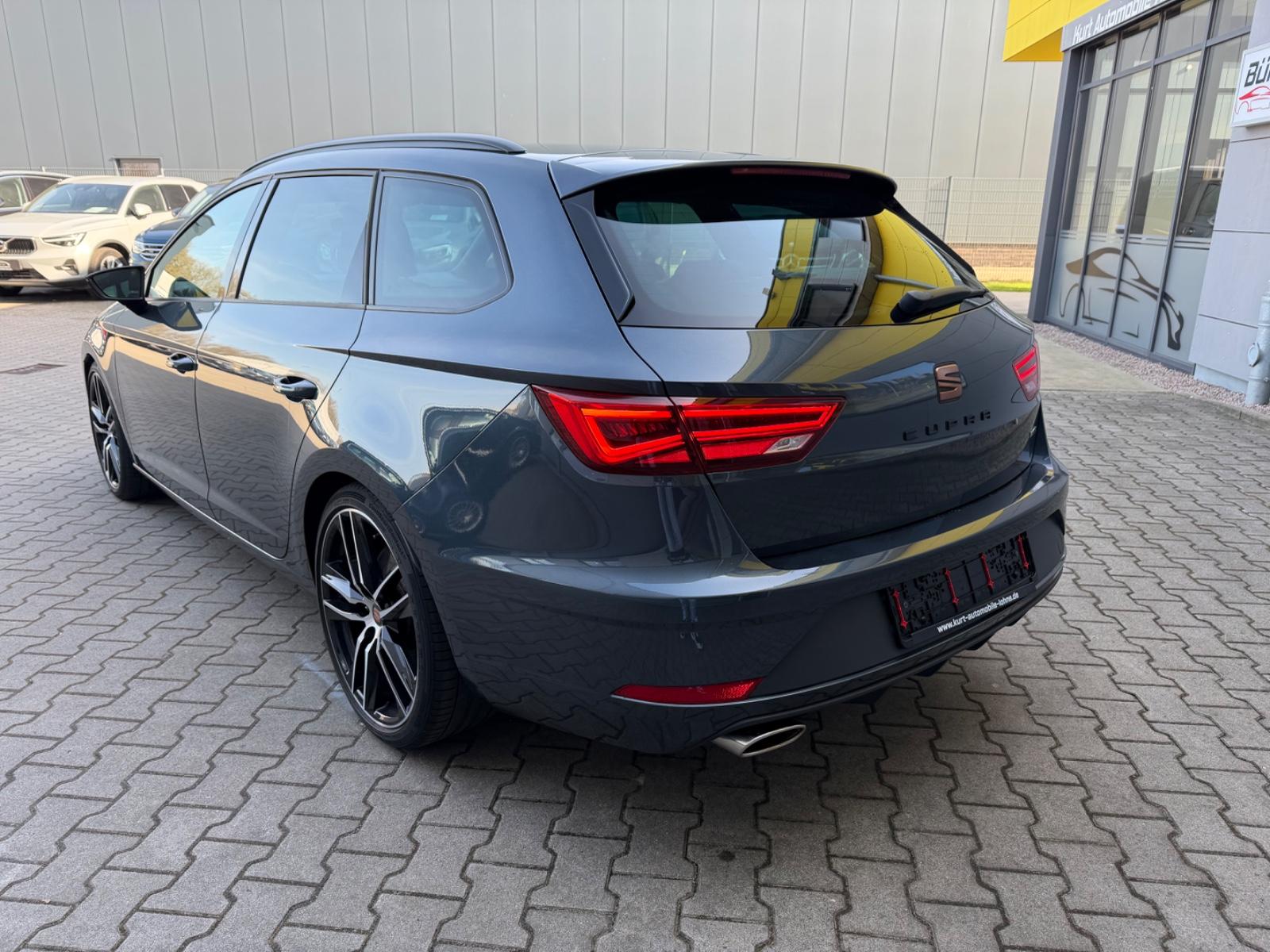 SEAT Leon ST Cupra 300 4Drive LEDER/NAVI/PANO/SHZ/AHK, миниатюра 4