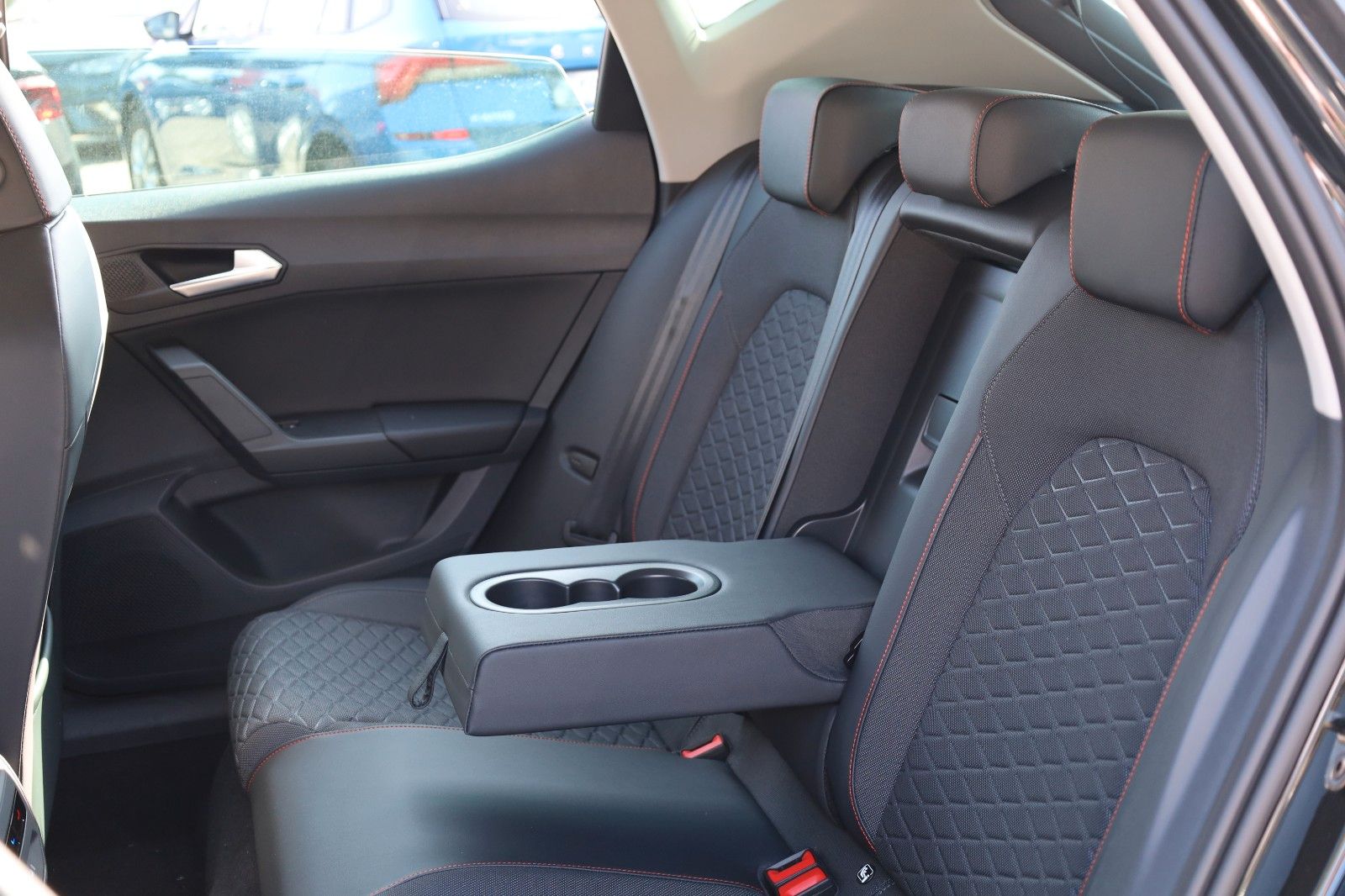Fahrzeugabbildung SEAT Leon FR 1,5 TSI *LED*SHZ*PDC