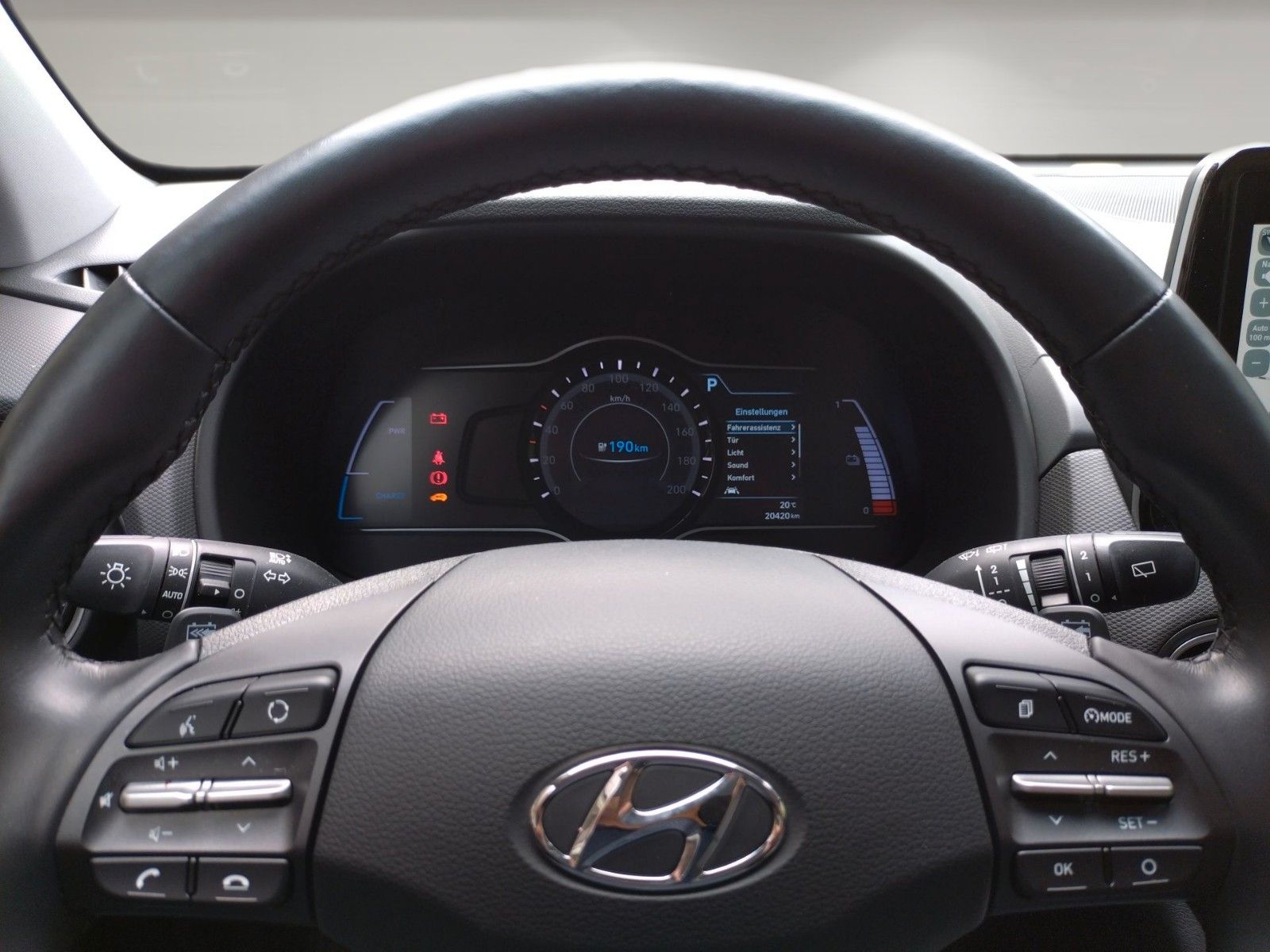 Fahrzeugabbildung Hyundai KONA EV Advantage NAVI SHZ BlueLink