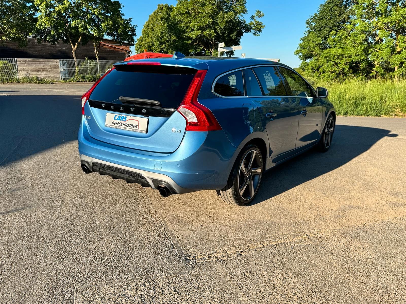 Volvo V60 Kombi R-Design*Navi*Kamera*LED* foto 25