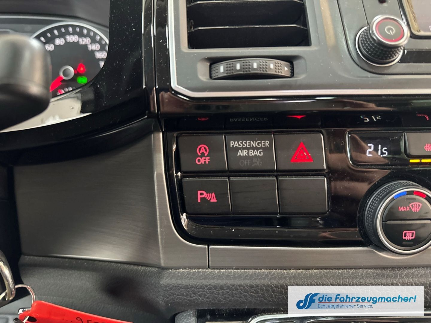 Fahrzeugabbildung Volkswagen T6 Multivan 4Motion Edition StandHZG Navi Leder