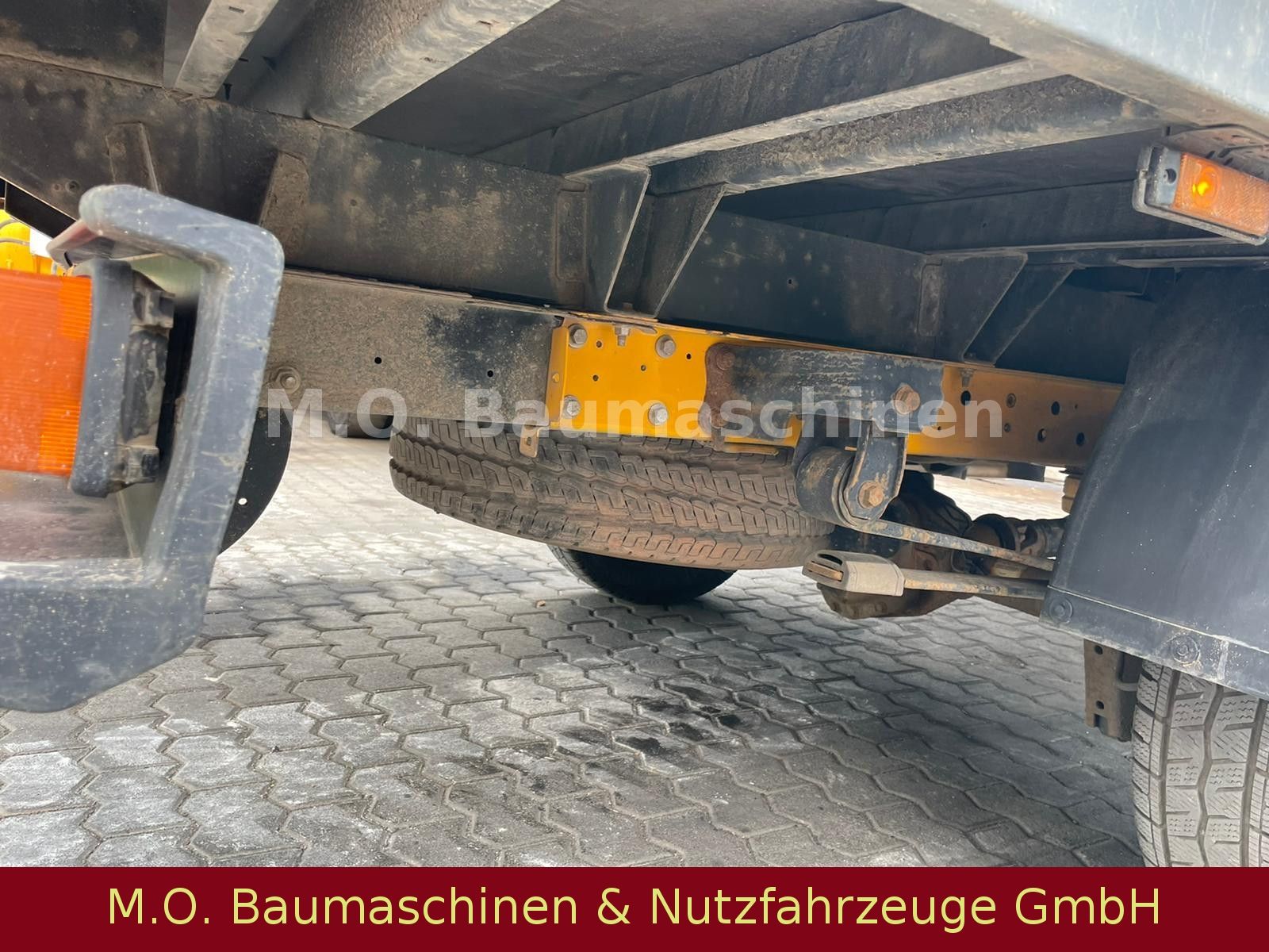 Fahrzeugabbildung Ford Transit Pritsche FT 350 EL /  DOKA / AC /