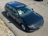 Volkswagen Passat Variant 2.0 TDI DSG AHK APP LED KAM eKLAP