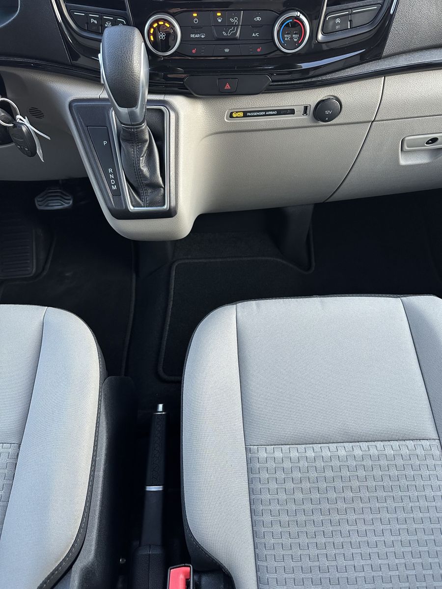 Fahrzeugabbildung Ford Tourneo Custom 320 L1H1 NAV+AHK+KAMERA+ACC+SHZ