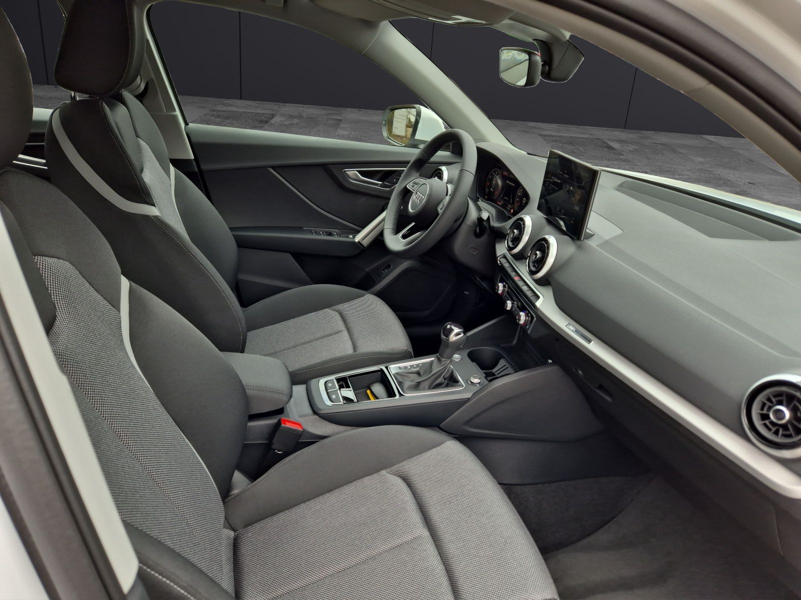 Fahrzeugabbildung Audi Q2 35 TFSI advanced S tronic LED