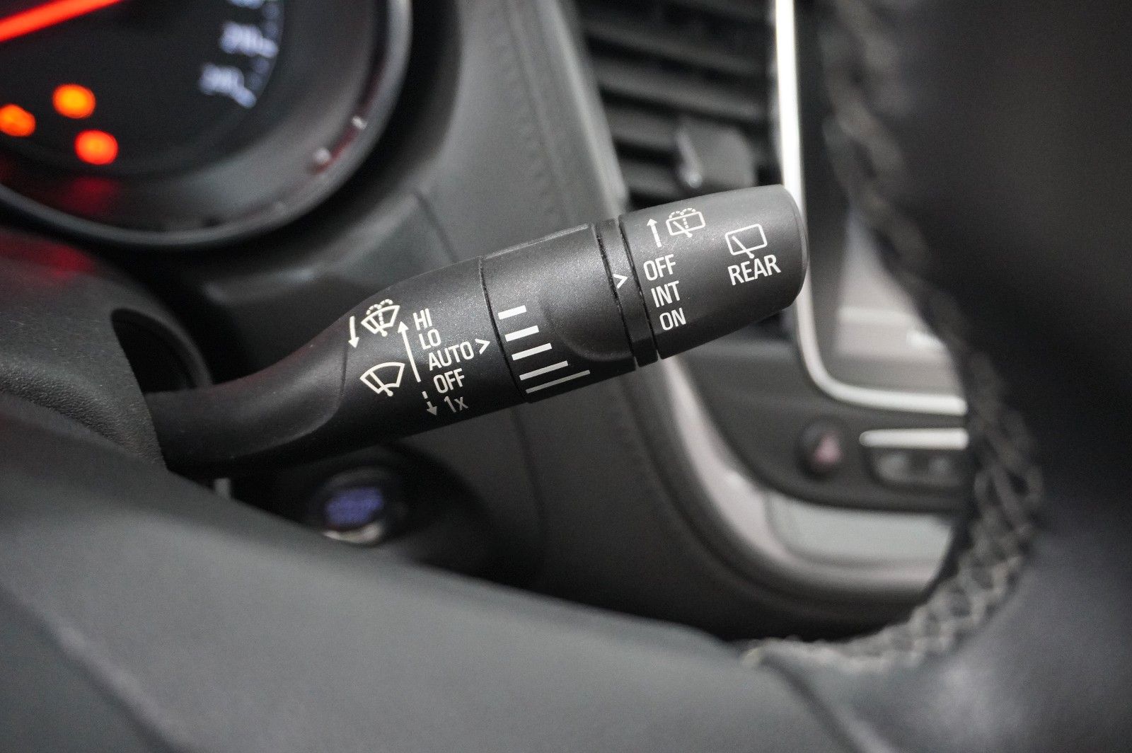 Fahrzeugabbildung Opel Grandland (X) 1.2T INNOV. NAVI/LED/KAMERA/PANO.