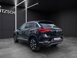 Volkswagen T-Roc TSI United Navi ACC PDC SH LM - Volkswagen: R