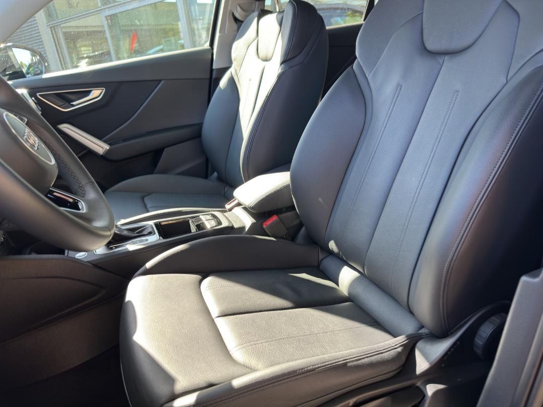 Fahrzeugabbildung Audi Q2 Advanced 35 TFSI stronic Parken AHK Navi