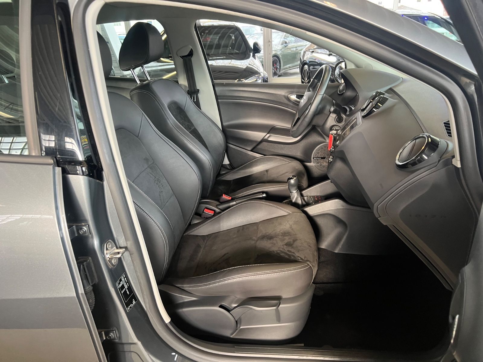 Fahrzeugabbildung SEAT Ibiza Style 1.4 TDI*NAVI*ALCANTARA*PANORAMADACH*