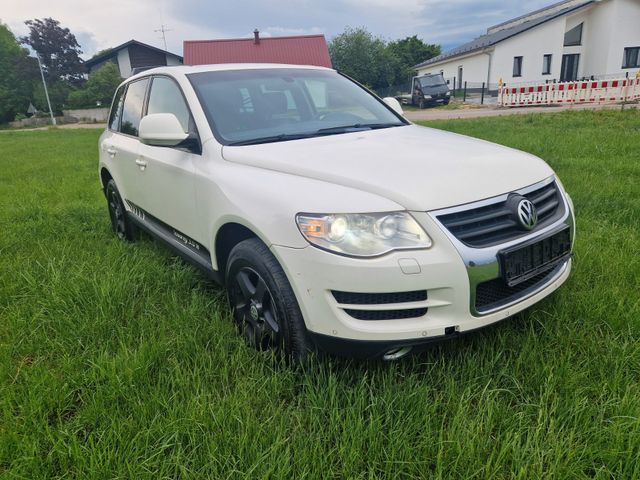 Volkswagen Touareg V6 TDI Navi Luftfederung Leder AHK LED